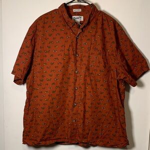 Duluth Trading Co Untucked Men's Rust Tractor Print‎ Button Up Shirt Size XL
